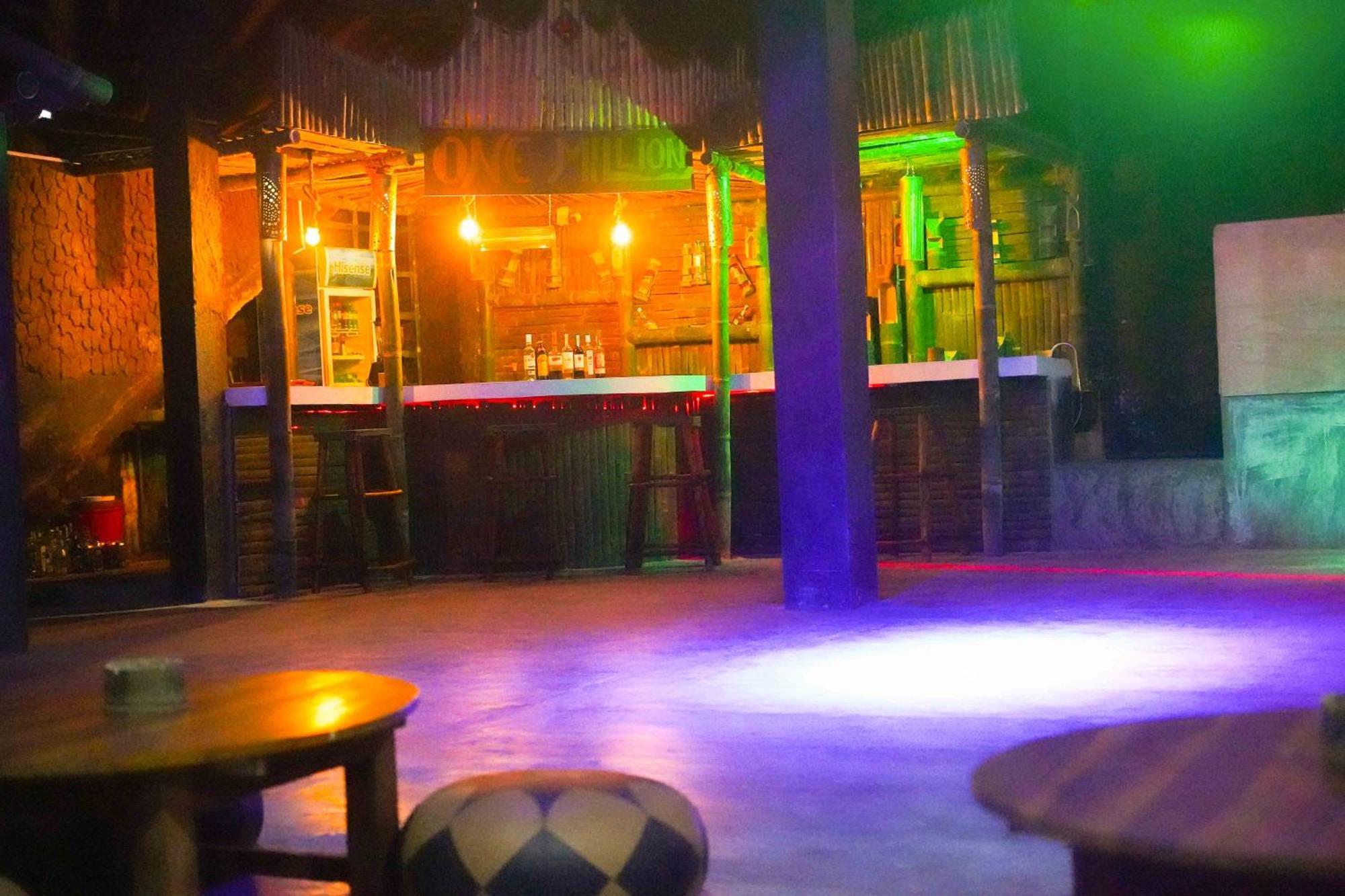 Ceylon Happy Laugh - Ella Hostel Buitenkant foto