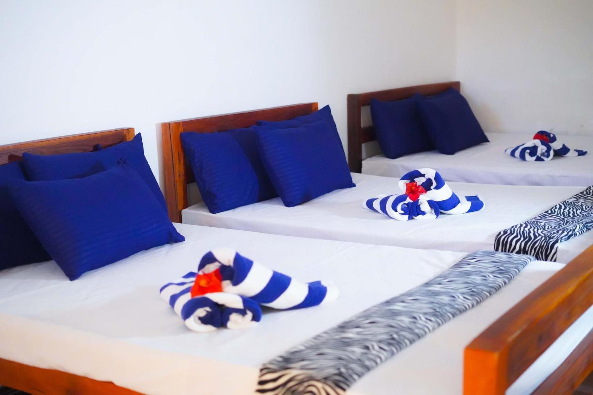 Ceylon Happy Laugh - Ella Hostel Buitenkant foto