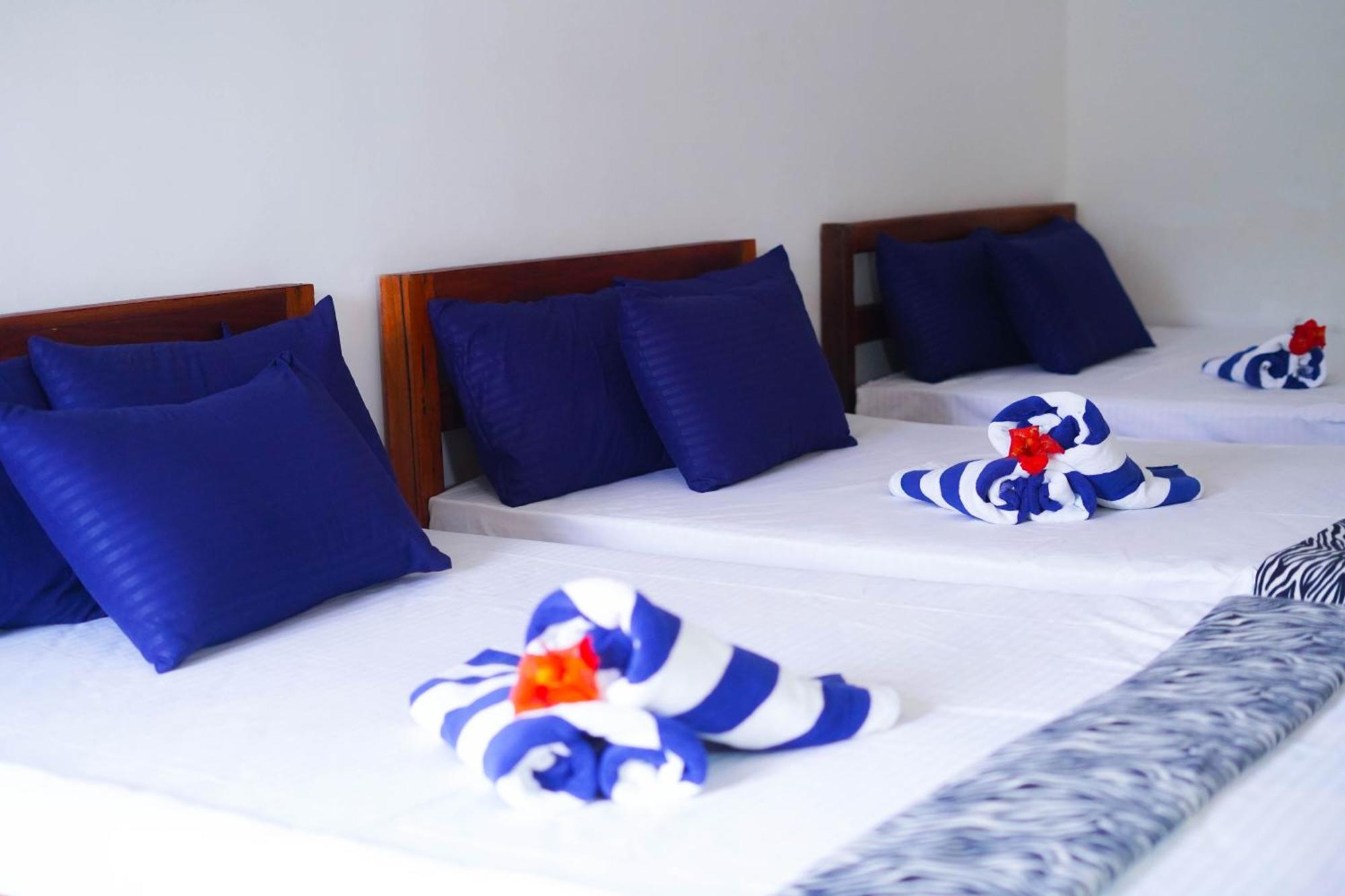 Ceylon Happy Laugh - Ella Hostel Buitenkant foto