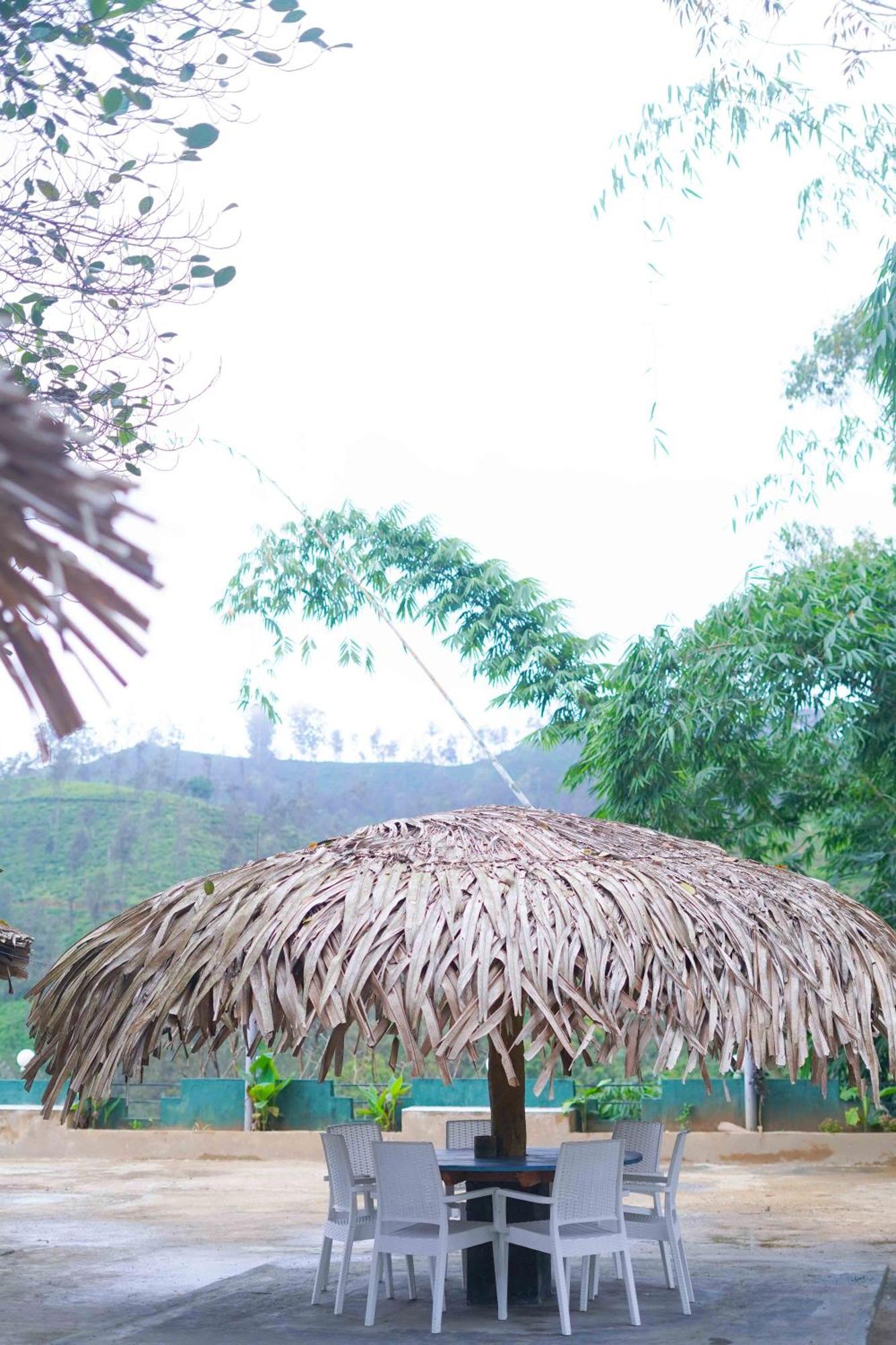 Ceylon Happy Laugh - Ella Hostel Buitenkant foto
