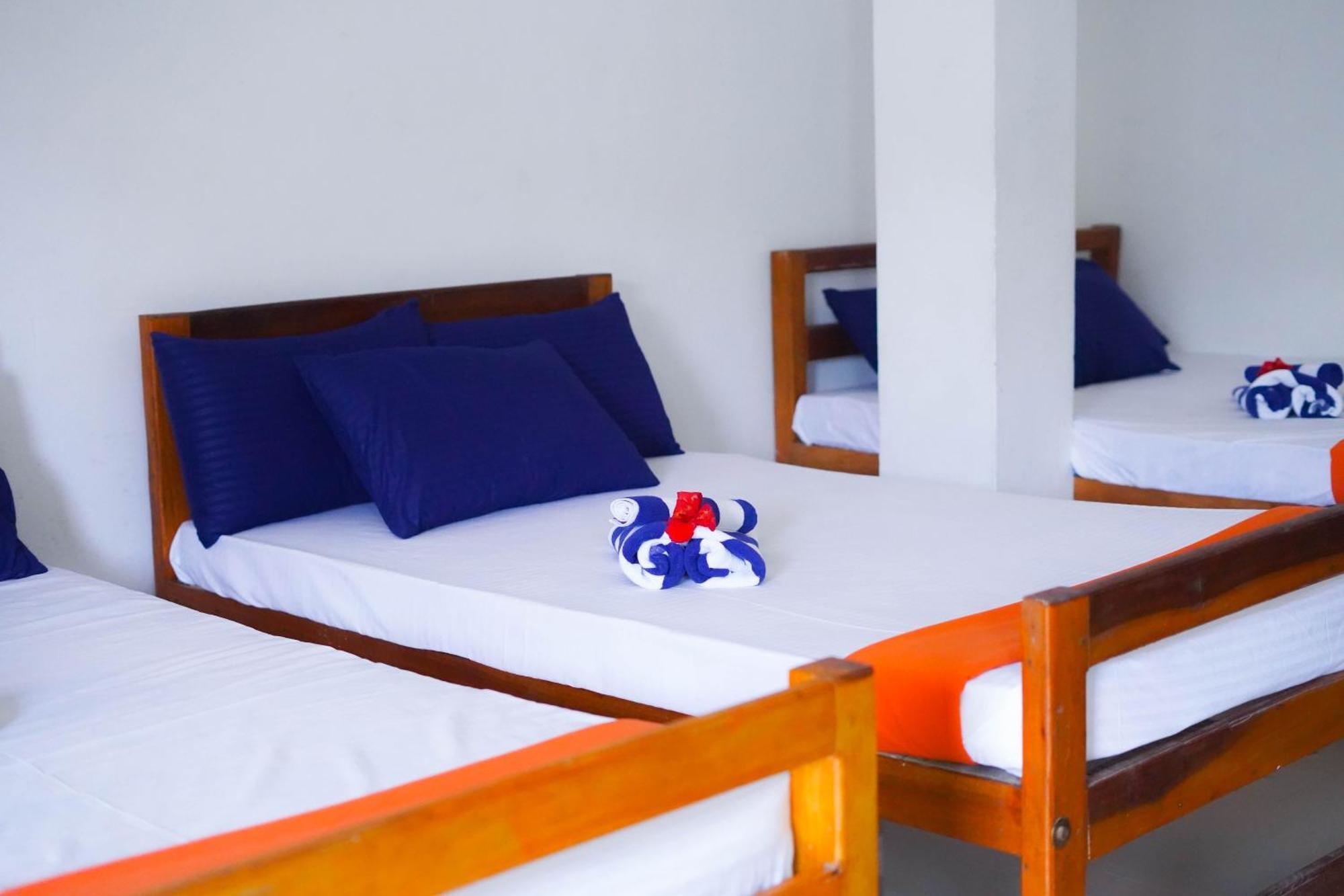 Ceylon Happy Laugh - Ella Hostel Buitenkant foto