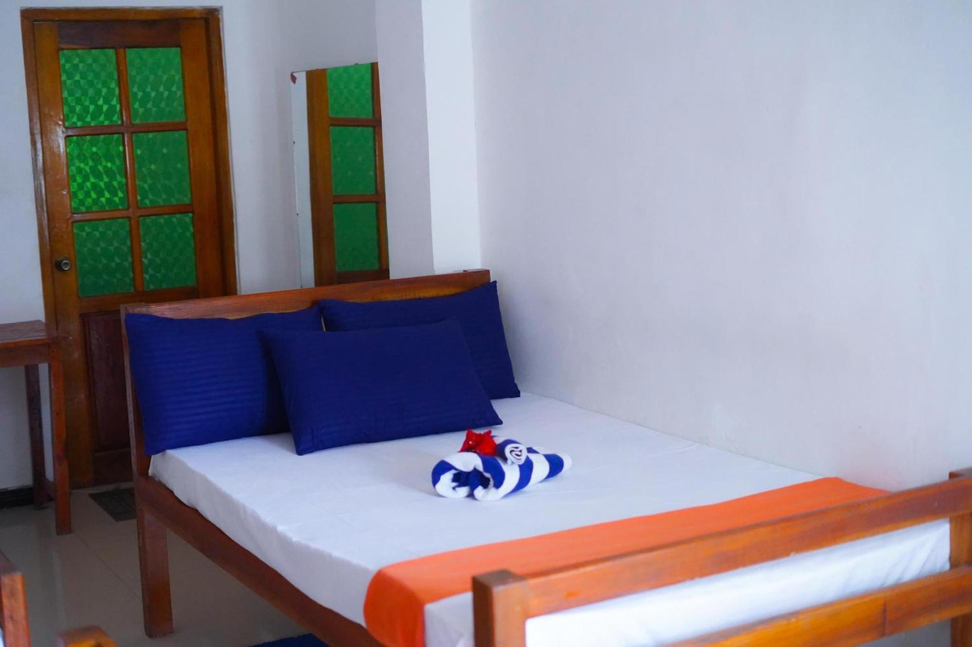 Ceylon Happy Laugh - Ella Hostel Buitenkant foto